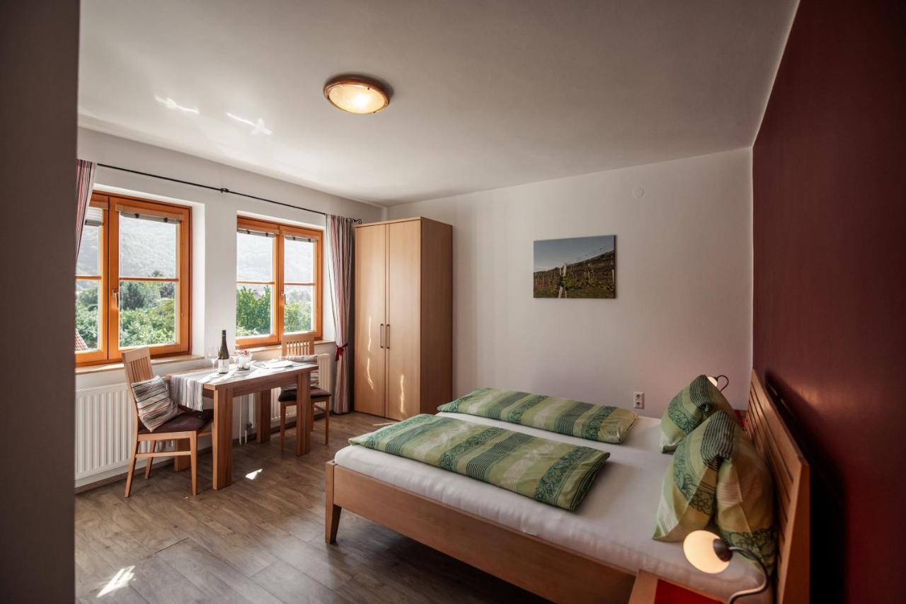 Winzerhof&Gästehaus Bernhard Weißenkirchen in der Wachau Exterior foto