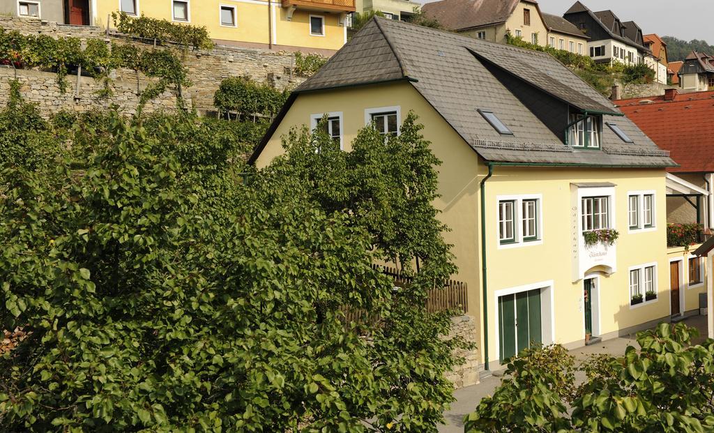 Winzerhof&Gästehaus Bernhard Weißenkirchen in der Wachau Zimmer foto